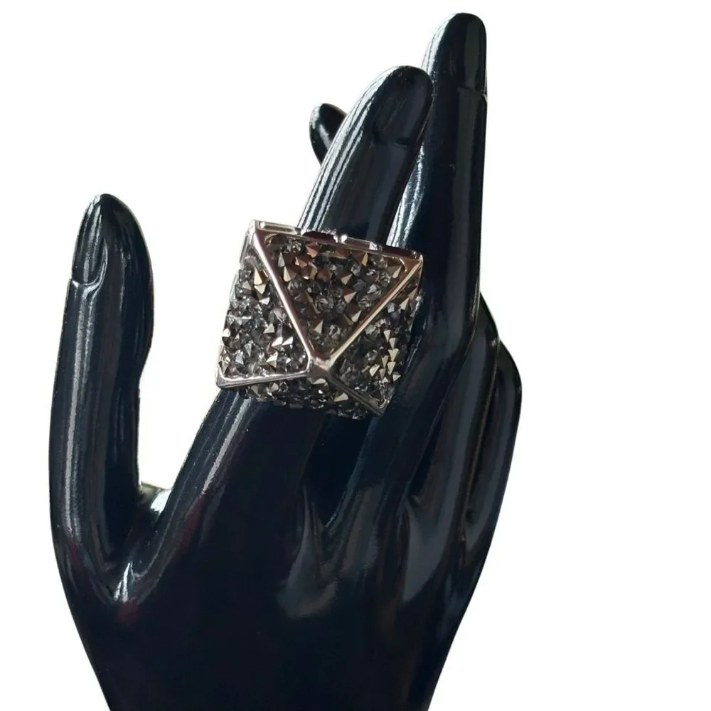 Henri Bendel Geometric Triangle Cocktail Statement Ring Size 6